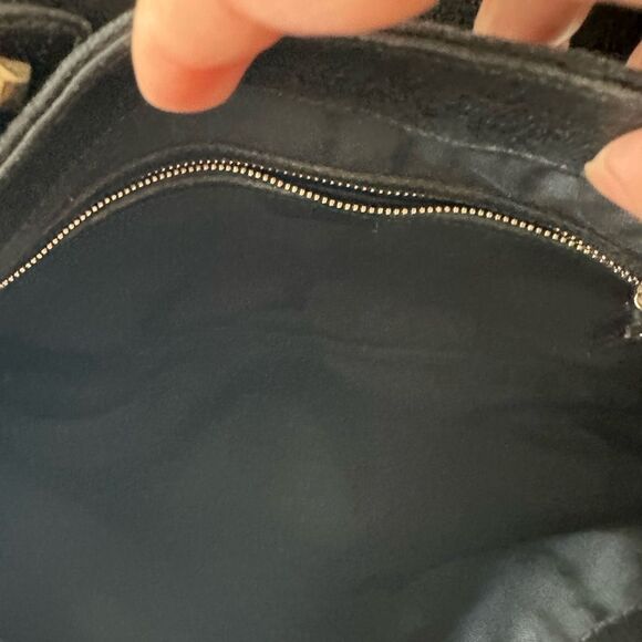 Gucci Black Jackie Hobo with Gold Piston lock - Picture 9 of 12